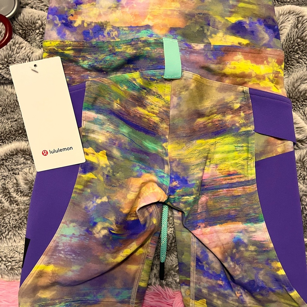 Lululemon size 2